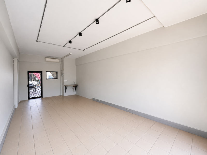 36m2 Shop To Let in Gillitts Shopping Centre - Photo 3