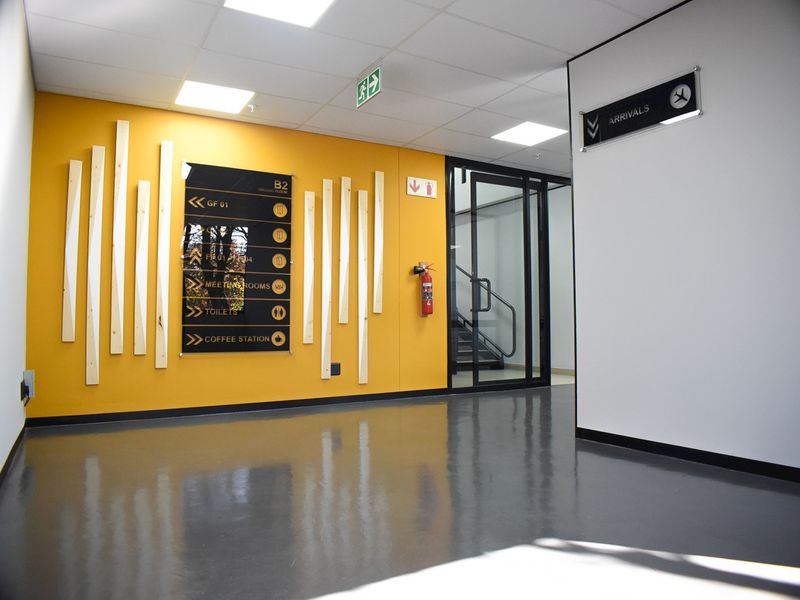 787m2 Office To Let in Isando Business Park - Photo 1