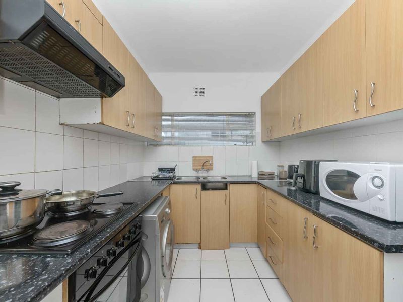Spacious 2 Bedroom Flat On Jammie Route - Photo 3