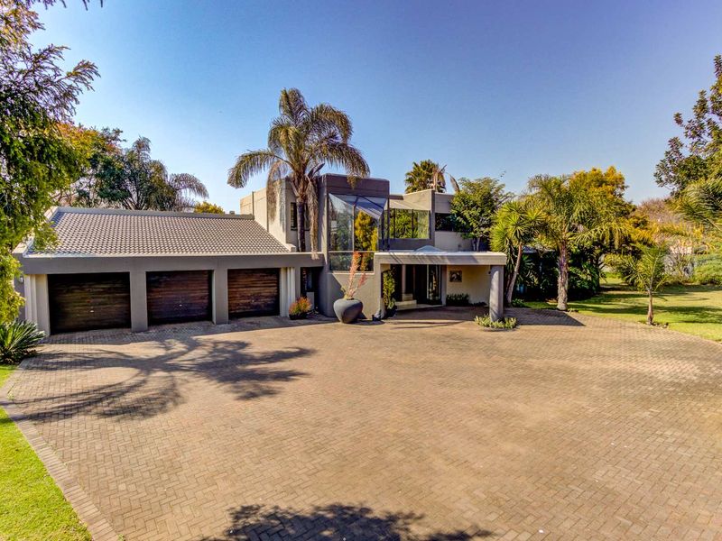 A rare Gem - A masterpiece of Luxury living - Photo 2