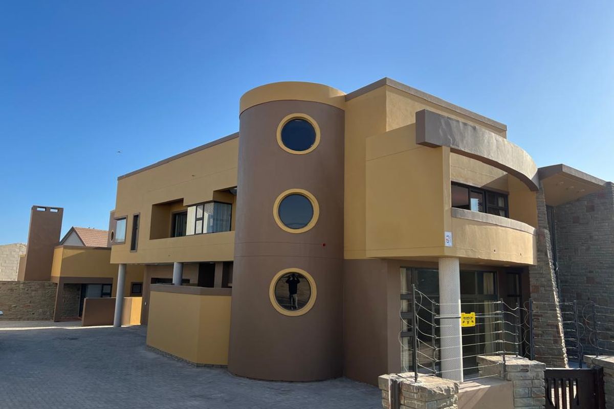 Hot property for sale - Photo 3