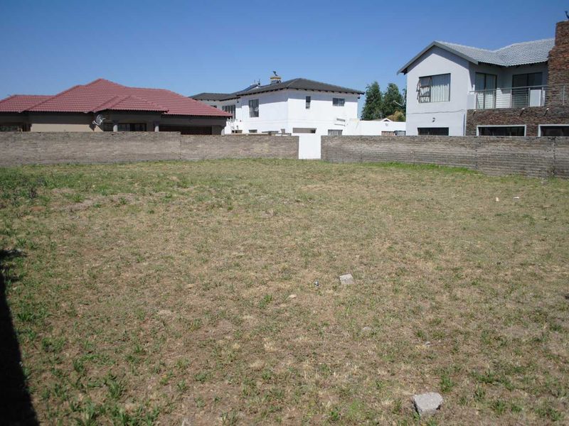 Spacious stand in a secure upmarket Estate within the borders of Midvaal Municipality - Photo 3