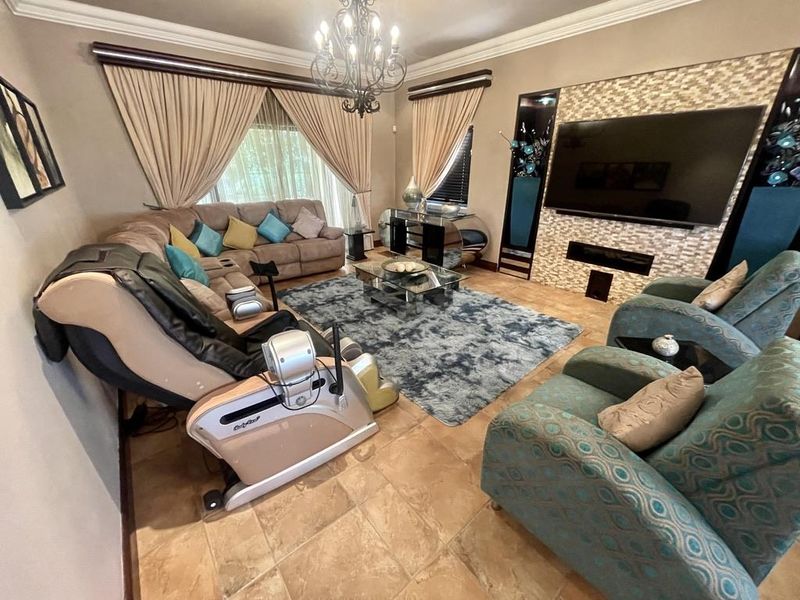 Hendra - Fully Furnished Executive Home To Let in The Gardens Estate - Photo 8