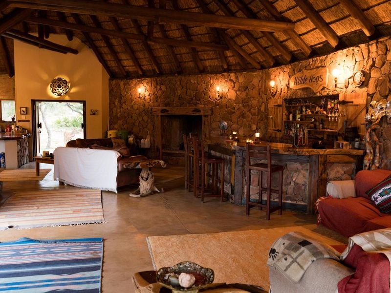 SPACIOUS SECURE AND WELL FURNISHED - FREE STANDING PRIVATE! - Photo 3