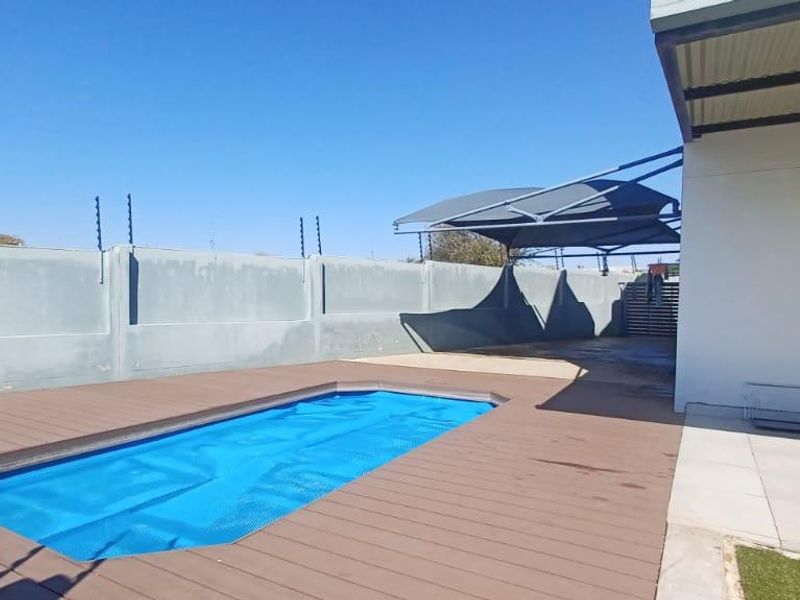 Fully Furnished 3 Bed Townhouse Available Soonest – N$33 000.00 pm Slightly negotiable ! - Photo 2