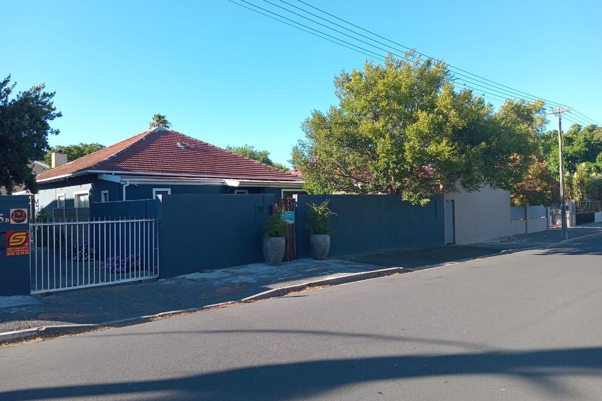 Cozy family home close to schools - Photo 2