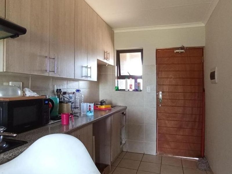 2 Bedroom Apartment For Sale - Photo 3
