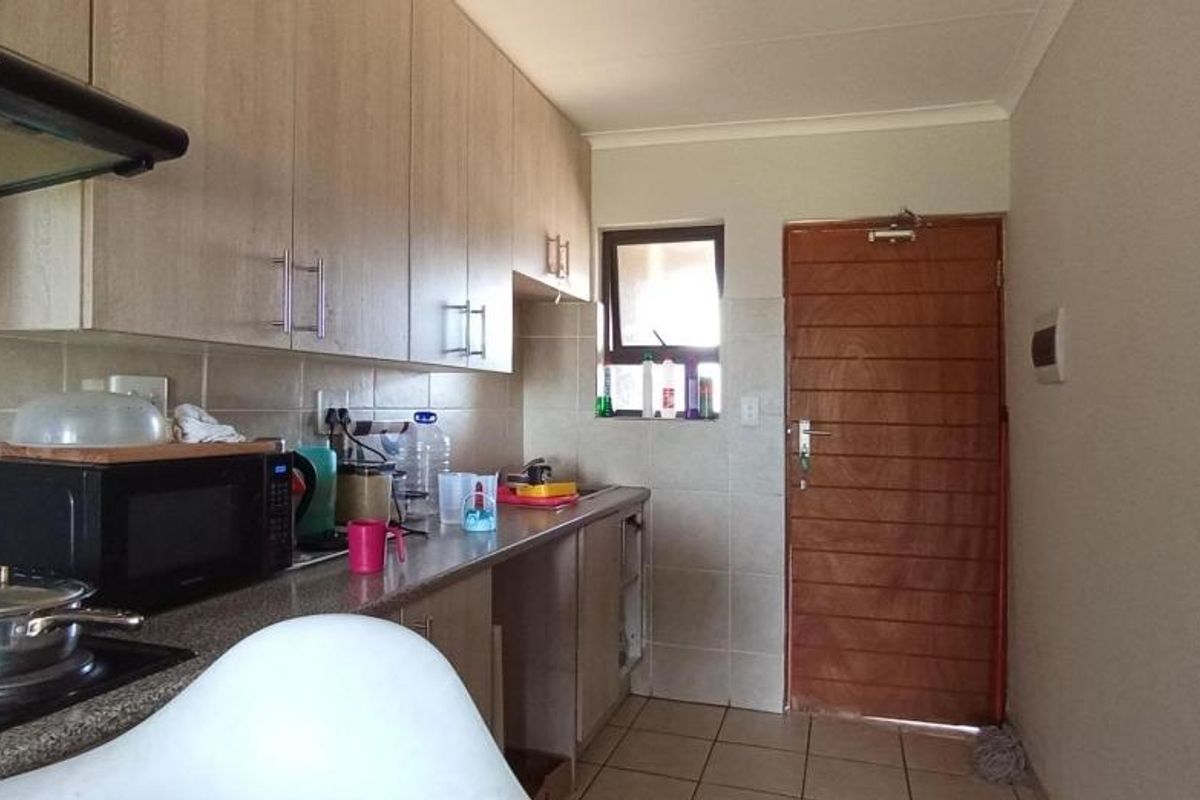 2 Bedroom Apartment For Sale - Photo 3