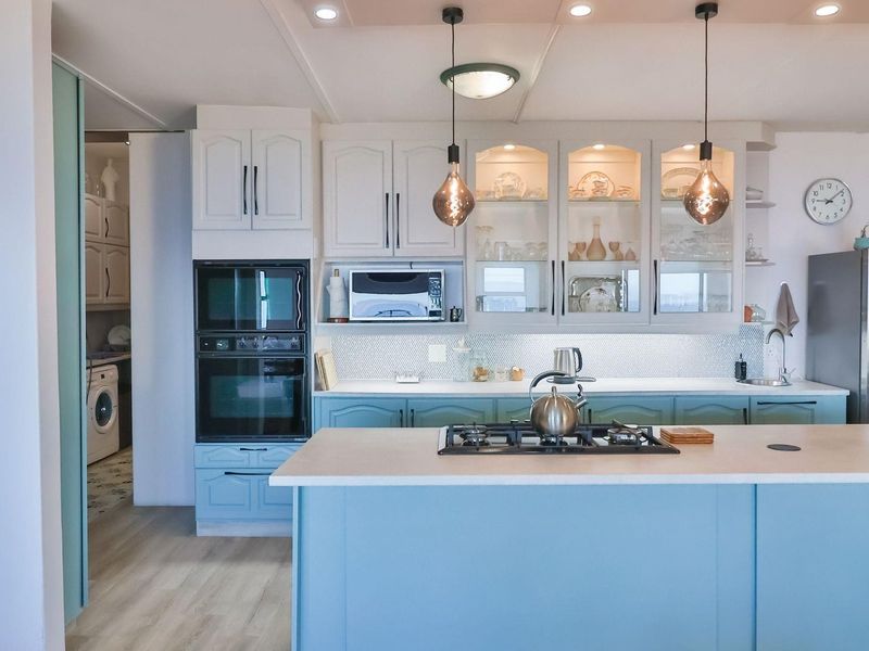 Sea, Style, and Space in De Kelders’ Most Sought-After Location - Photo 10