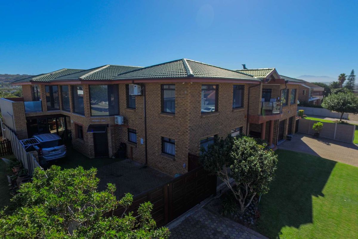 Prime 7 Bedroom Coastal Family Residence in Bayview, Hartenbos - Photo 5