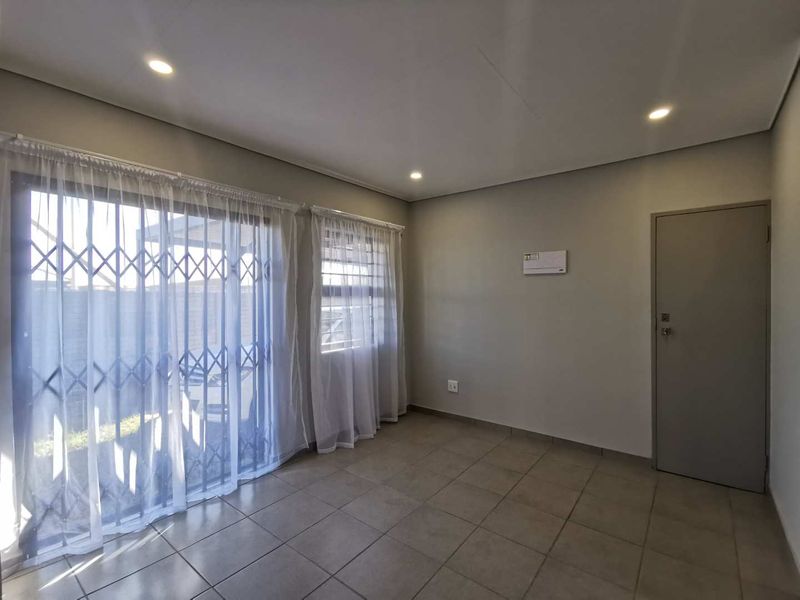 Modern 3-Bedroom Home for Rent in Leopard’s Rest Security Estate – Phase 3 - Photo 7