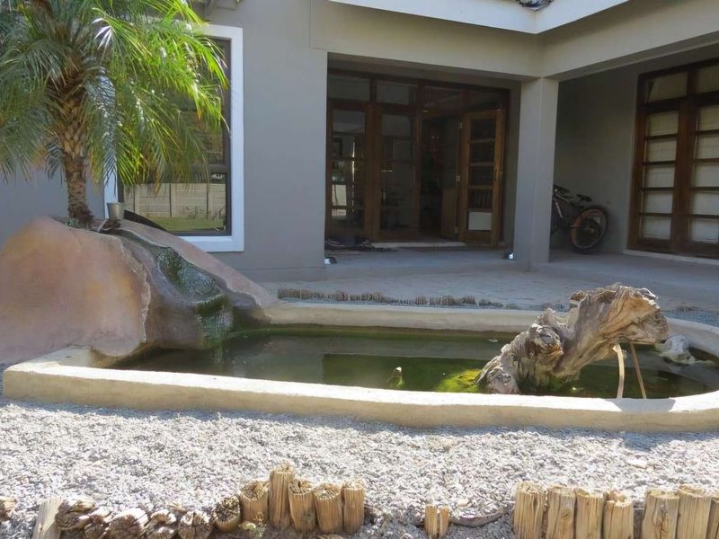 Spacious Double-Storey Home for Sale in the Heart of Okahandja – Perfect for Family Living & Entertaining! - Photo 4