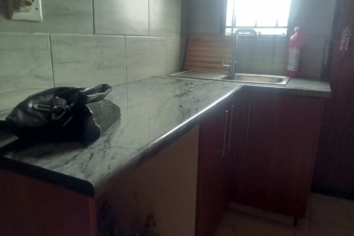 Cozy 2-Bedroom Flat with Modern Amenities in Devon, Nigel - Photo 5