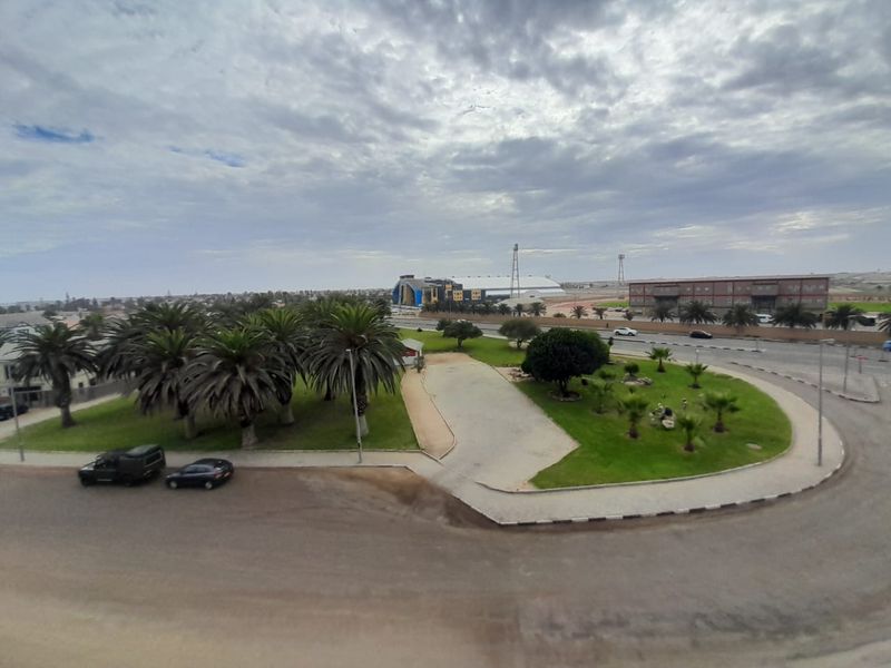 MODERN, PERFECTLY SITUATED APARTMENT ON THE 3RD FLOOR!! - Photo 5