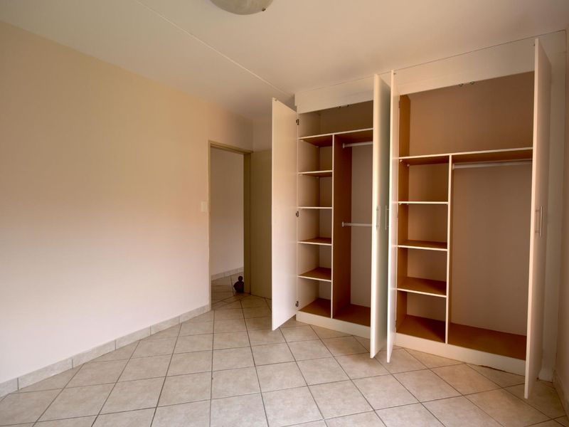 Perfect 2Bedroom ground floor apartment! - Photo 7
