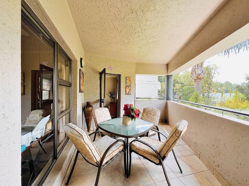 Serene Living in a Charming Fully Furnished Home in Benmore Gardens - Photo 5