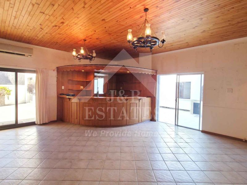 Elegant Beachfront House - Photo 6