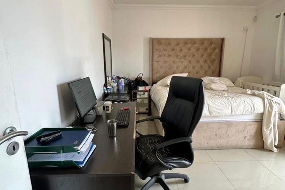 2 Bedroom Flat for Sale - Photo 5