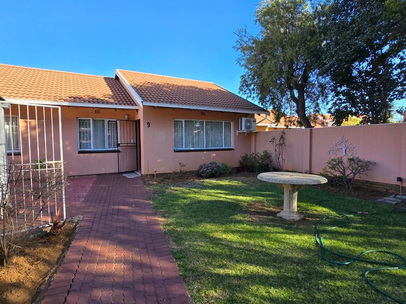 Dinwiddie,  petfriendly unit with charm. - Photo 1