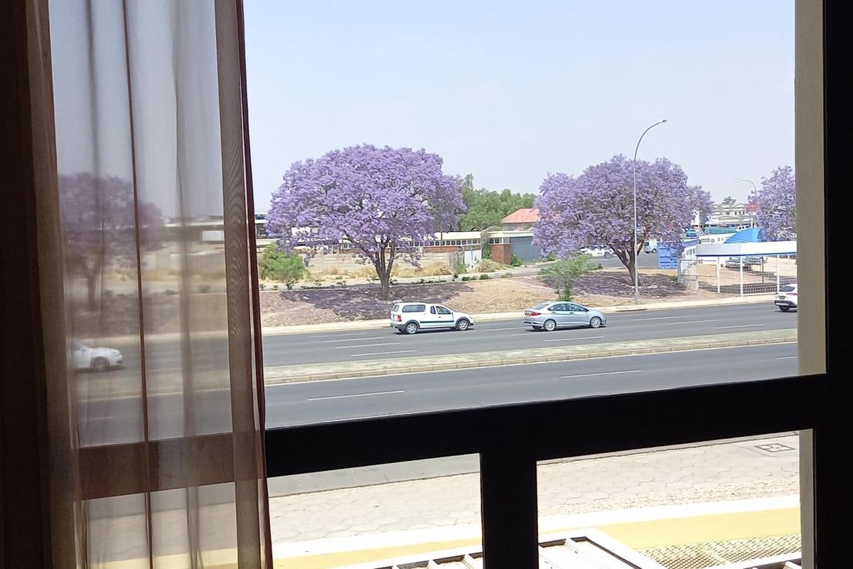 A Grade Office / Warehouse Building To Let - Southern Industrial - Photo 4