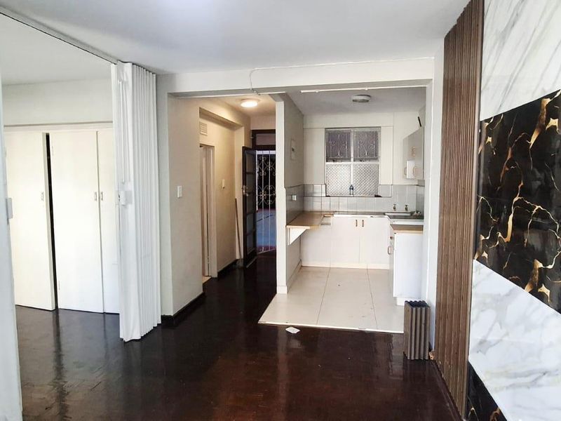 "Prime Location! Steps from Suncoast & Blue Waters Hotel" - Photo 9