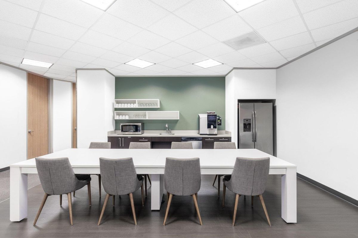 Coworking space in Regus Eastlands Office Park - Photo 5