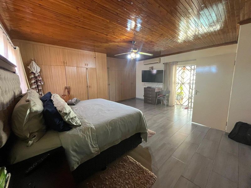 4-BEDROOM DOUBLE STOREY HOUSE FOR SALE - Photo 9