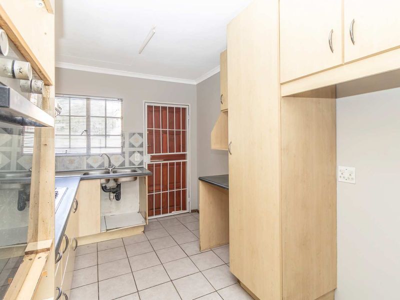 2 homes on one Property! Excellent Rental opportunity! - Photo 5