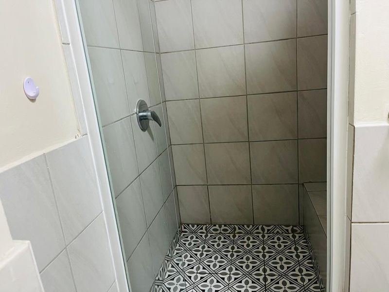 Well maintained ground floor flat suitable for first time buyer - Photo 5