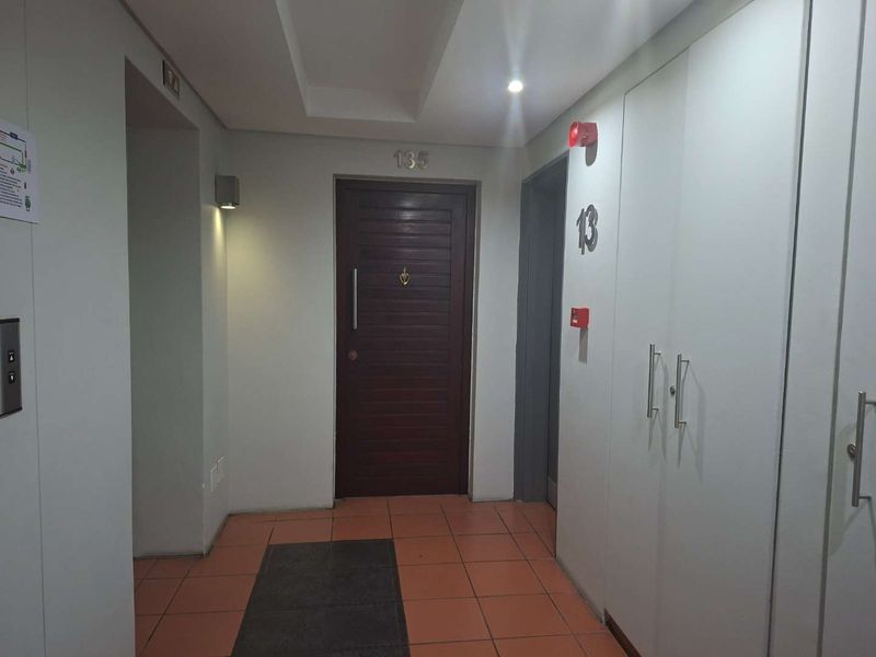 spacious 3 Bedroom apartment for sale - ideal for investment , family. - Photo 4