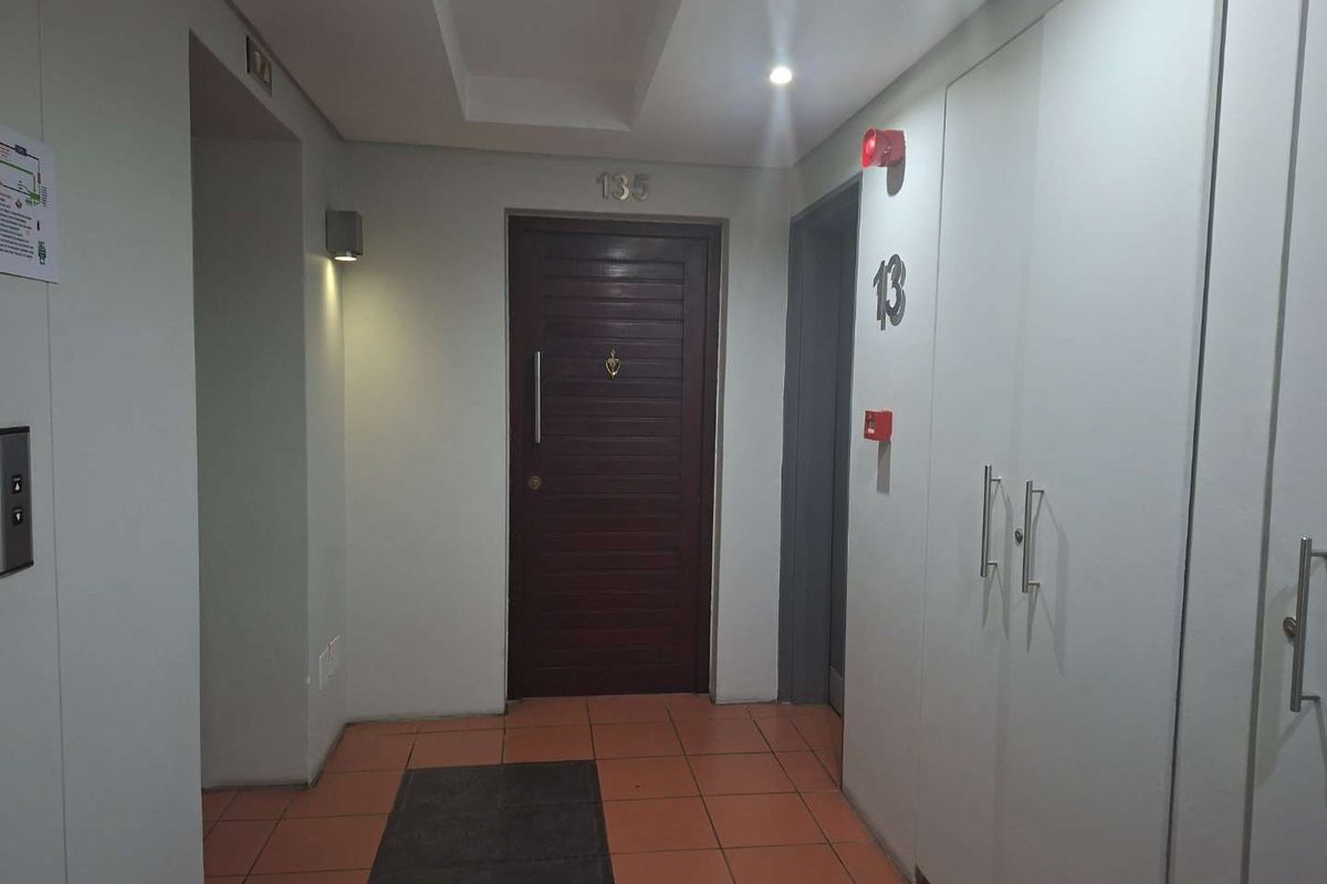 spacious 3 Bedroom apartment for sale - ideal for investment , family. - Photo 4