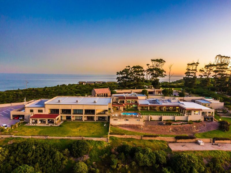 Iconic Grand Baroque Villa - Photo 4