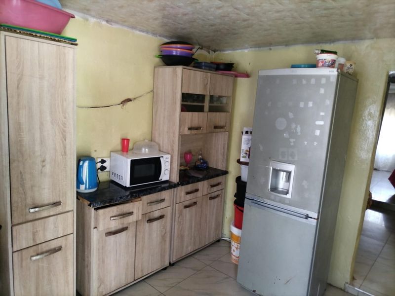 Welcome to your future home sweet home, nestled in the captivating locale of Luganda - Photo 3