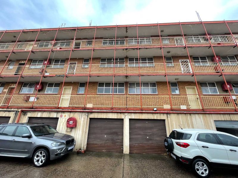 2 Bedroom apartment for sale in Pretoria West - Photo 1