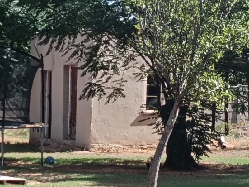 THIS HOUSE IS VERY COMFORTABLE INSIDE.  NICE WOODEN FLOORS. LARGE YARD. PRICE  AFFORDABLE. - Photo 10