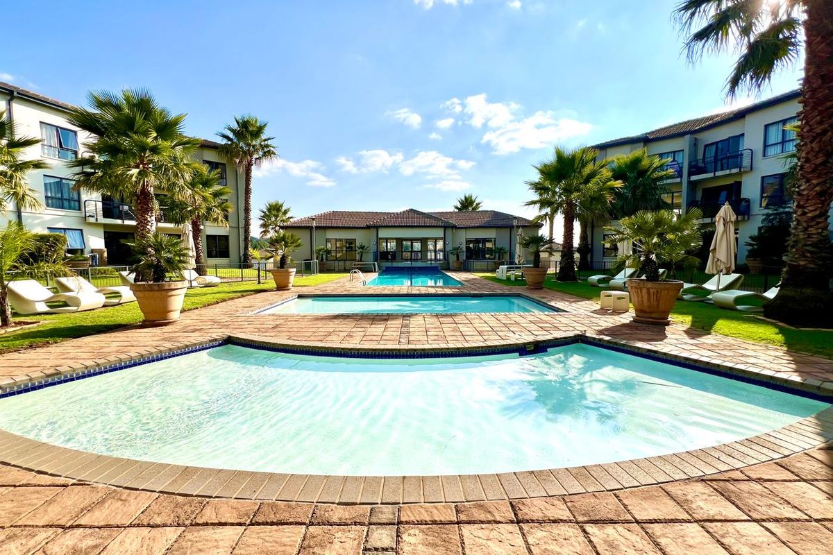 EXCEPTIONAL THREE BED DOUBLE STOREY TOWNHOUSE IN ESPRIT ESTATE FOR RENTAL - Photo 3