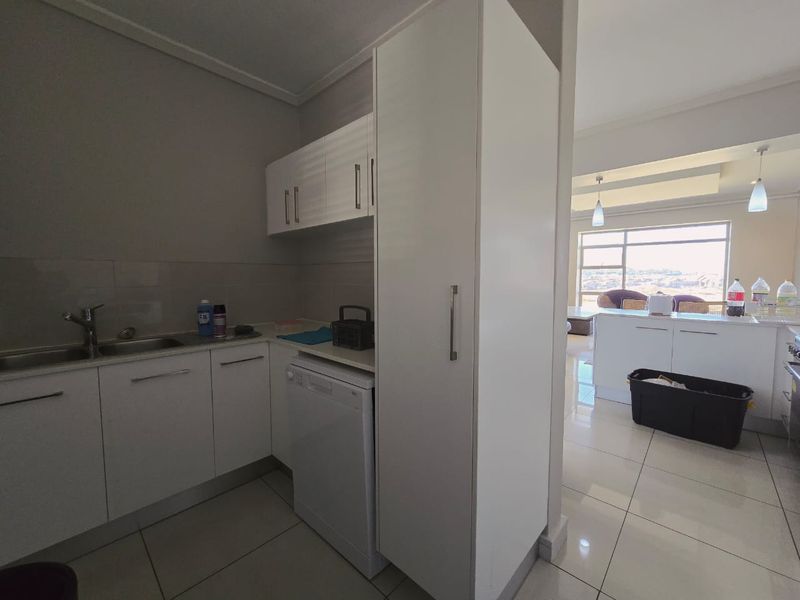 Luxurious, 1st floor apartment for rent in The Links, Ebotse Golf & Country Estate. - Photo 3