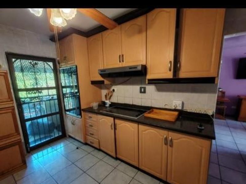 Spacious 3-Bedroom Home with Coastal Charm in Tongaat Central - Photo 4