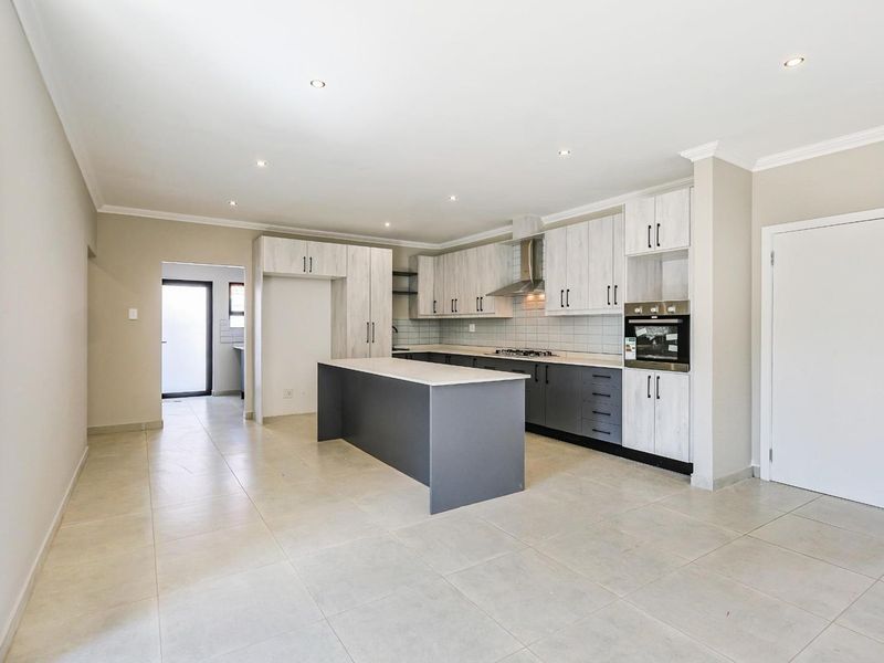 5 Bedroom house to be built with building plans - Photo 10