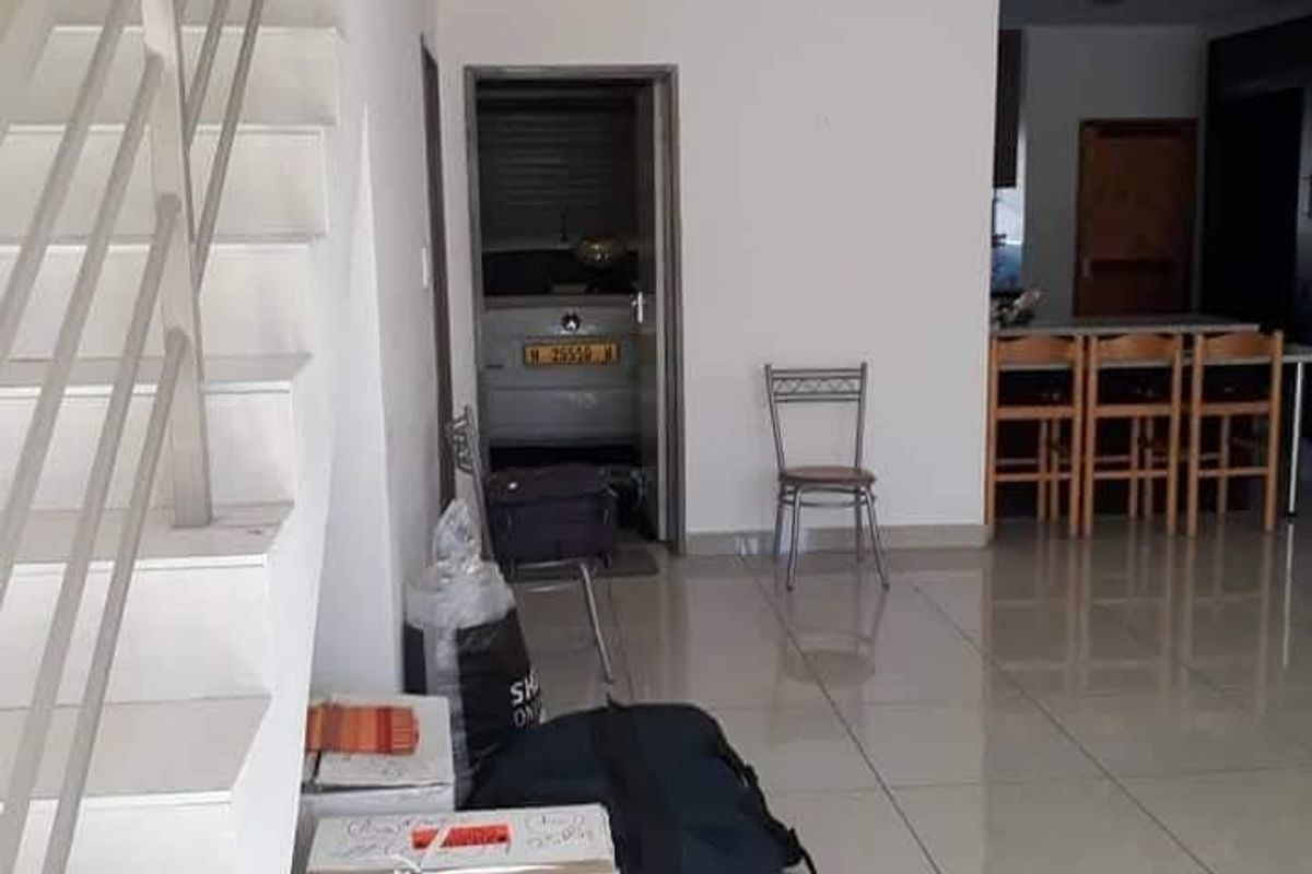 Spacious Townhouse for Sale in Cimbebacia - Photo 2