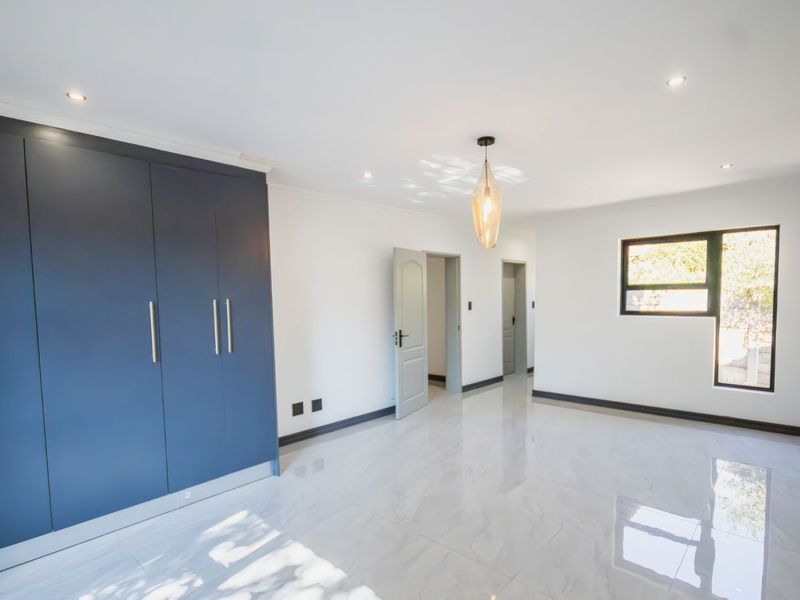 Looking for a HUGE family compound? - Photo 5