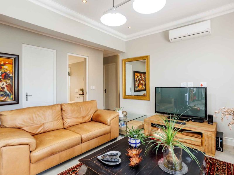 Stylish Four-Bedroom Single-Level Living on a Spacious Corner Stand on Val de Vie Estate - Photo 10