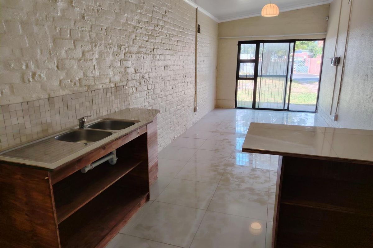 Single studio garden cottage in Milnerton to rent - Photo 3