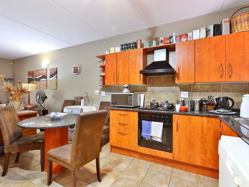 Best Value 2 beds, 2 baths, garage - Photo 5