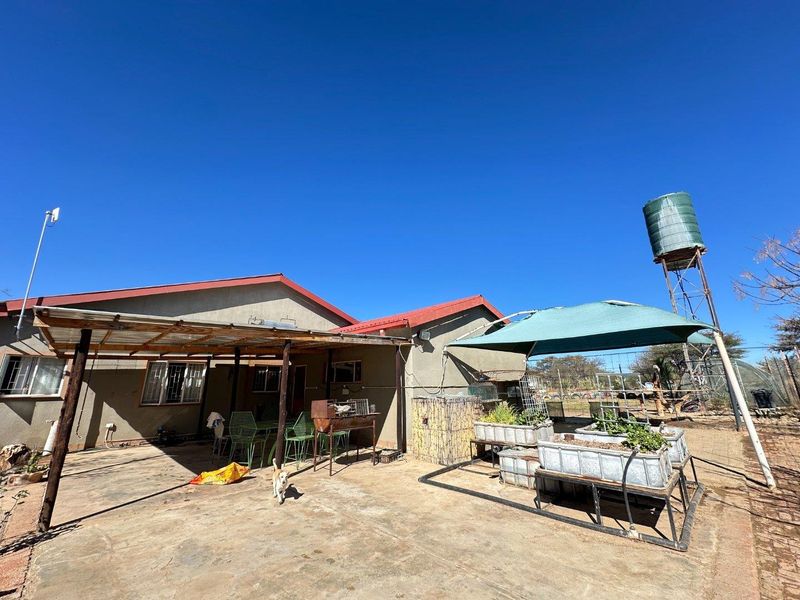 3 Bedroom House For Sale in Brakwater - Photo 3