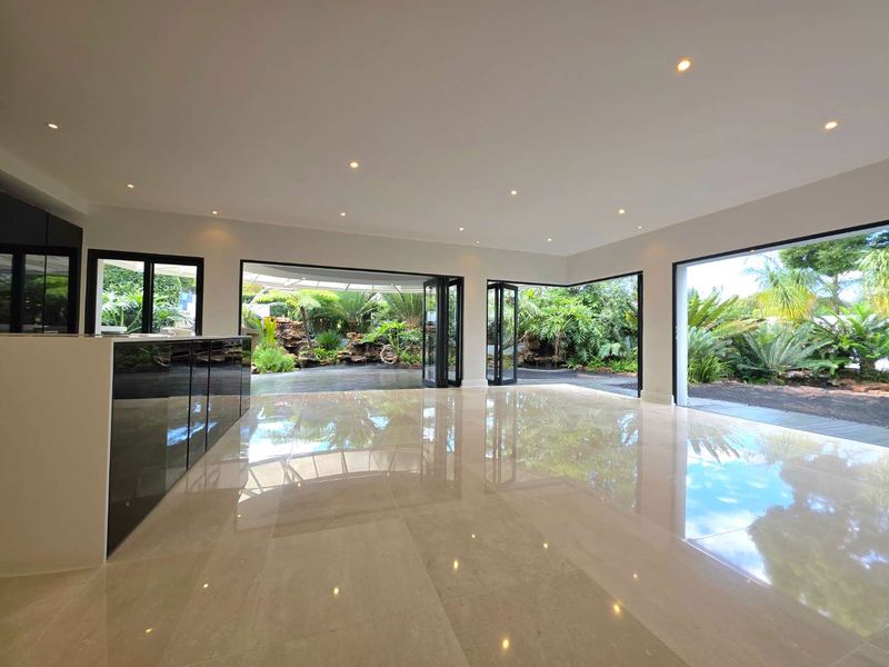 ​Freshly Renovated Masterpiece with Golf Course Frontage - Photo 4