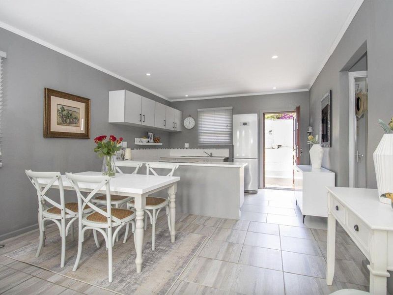 2 Bedroom, Modern, North-Facing Gem - Photo 5