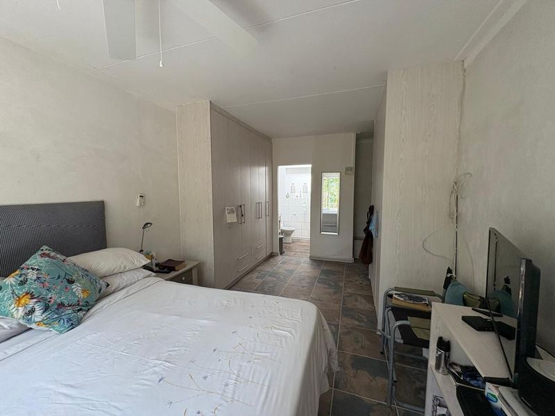 3 Bedroom house with office - Prime Investment Opportunity in Pionierspark! - Photo 3