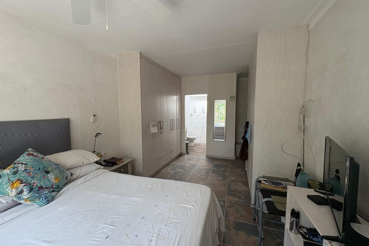 3 Bedroom house with office - Prime Investment Opportunity in Pionierspark! - Photo 3