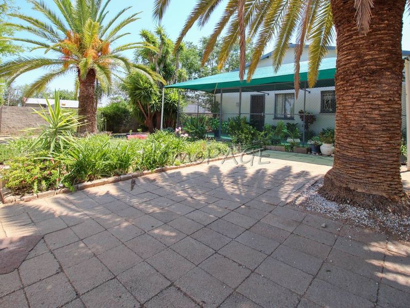 Otjiwarongo:  Cozy and comfortable 3-bedroom home for sale - Photo 3